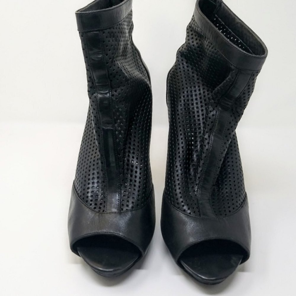 BCBG Black Open-Toed Heeled Ankle Boots Sz 9